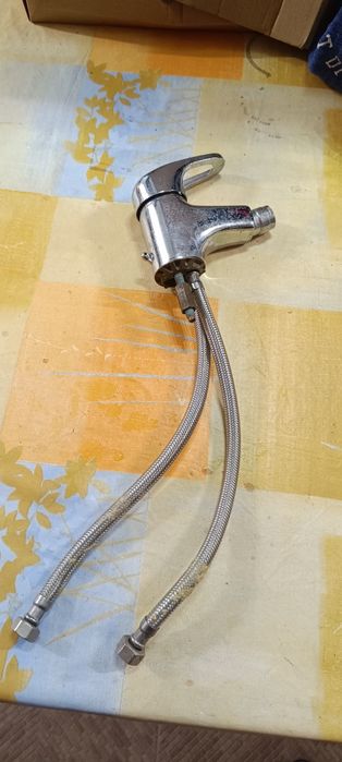 Torneira para cozinha, bidé e lavatório de loiça