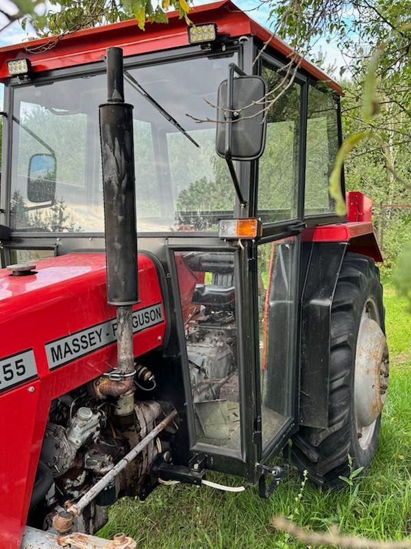 Traktor Ferguson MF255