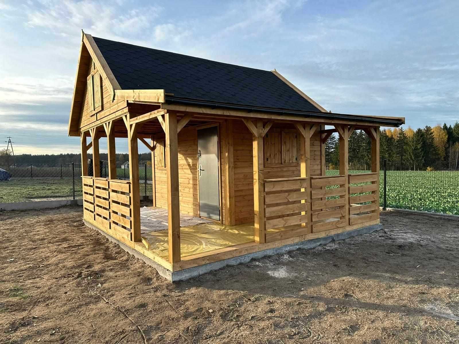 drewniany domek z antresolą domek z tarasem domek na działkę