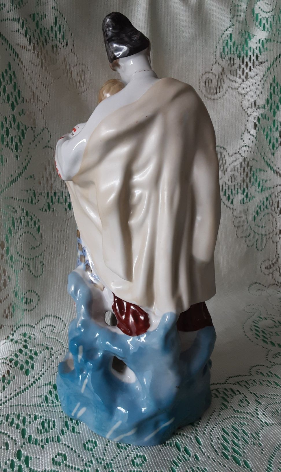 Porcelana Połonne figurka "Majowa noc" Para w strojach ludowych