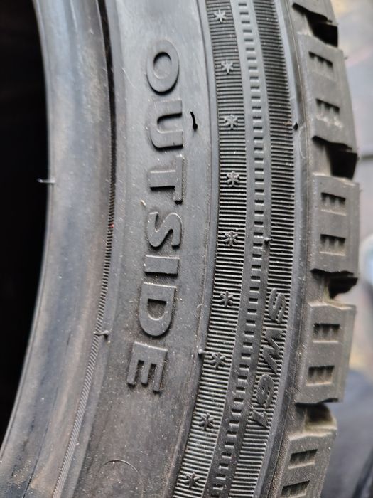 Продам зимові шини 225/45 R17