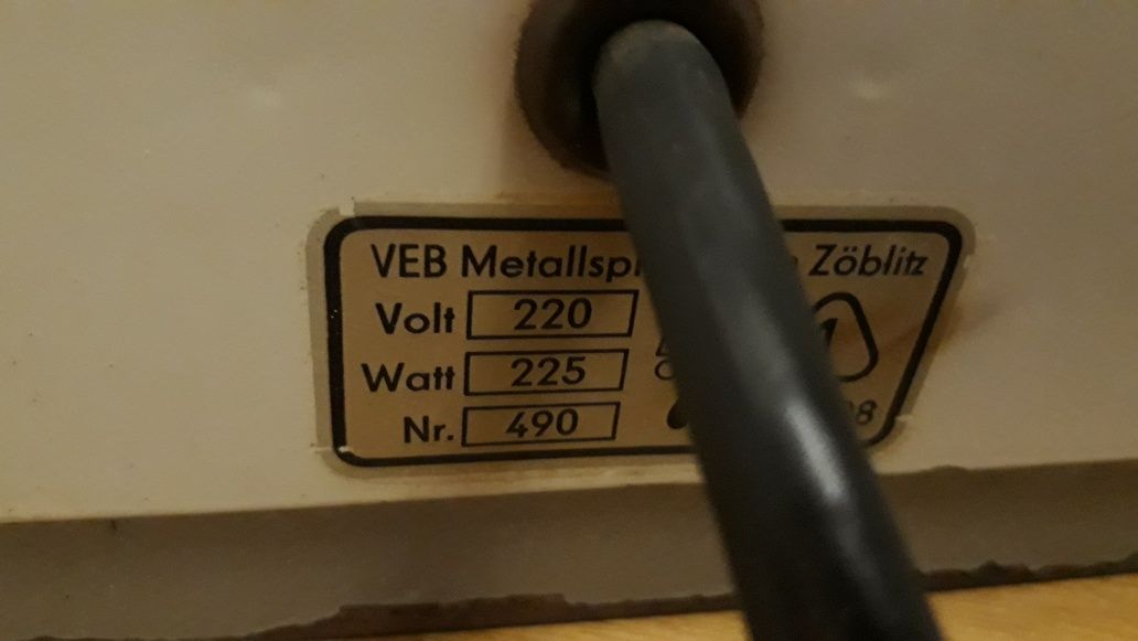 Stara elektryczna kuchenka dla dzieci lata 70 te.