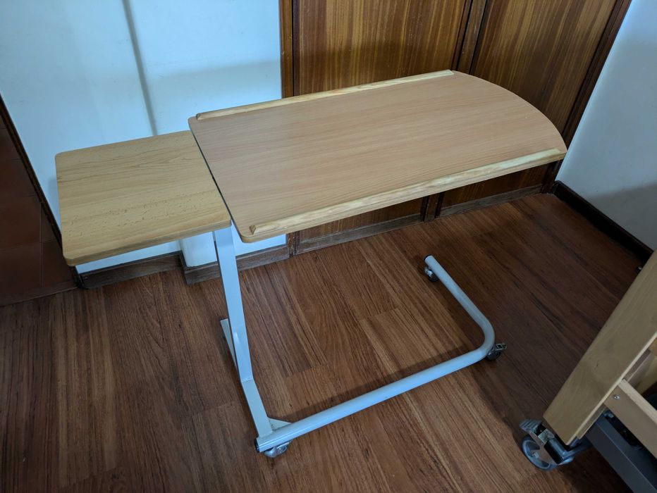 Mesa de apoio para cama