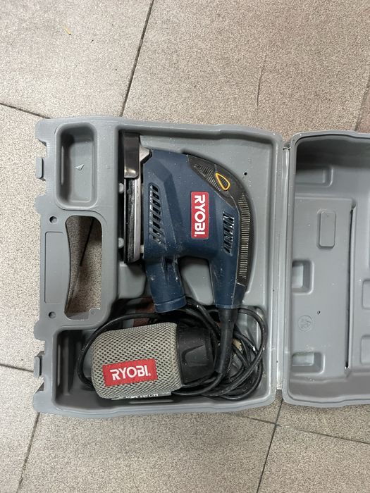 Lixadora RYOBI 120w
