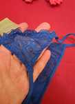 Koronkowe stringi Intimissimi