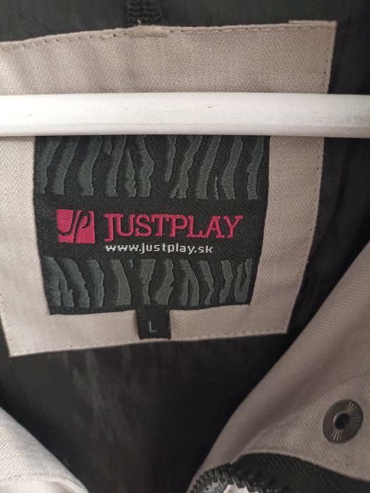 Продам зимнюю женскую куртку