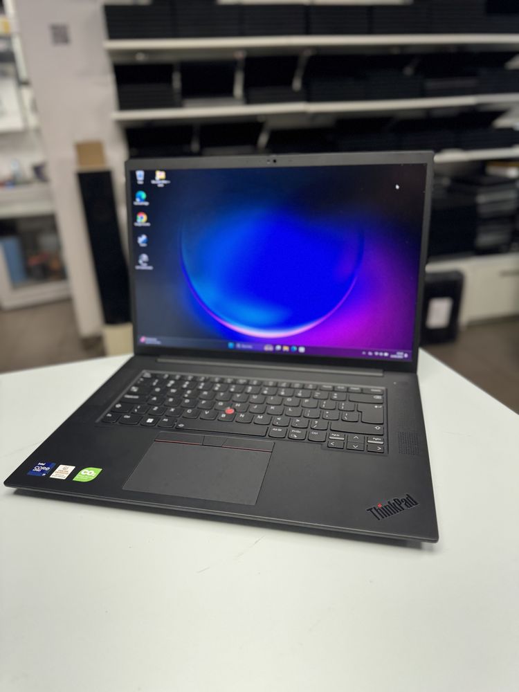 Laptop Lenovo ThinkPad P1 gen4 16" Intel i9 64GB 1TB W11