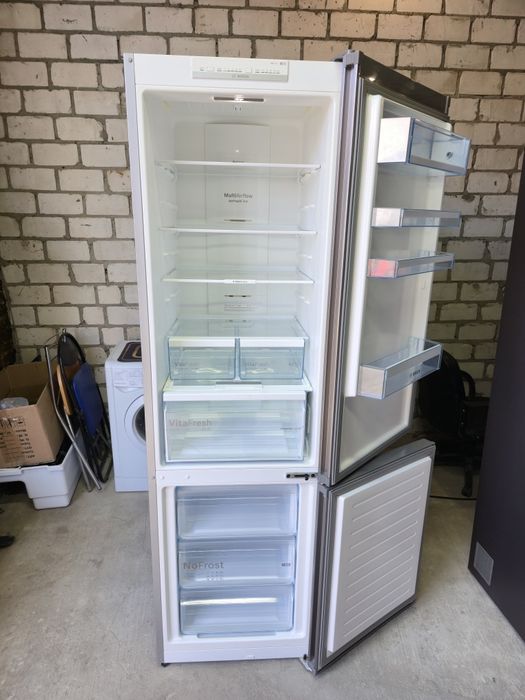 Холодильник Bosch KGN39KL35