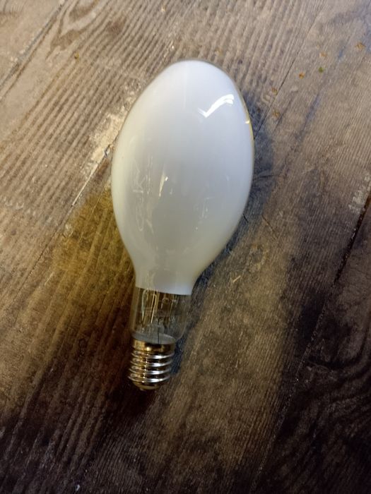 Duża żarówka Philips gwint E40, 450v.