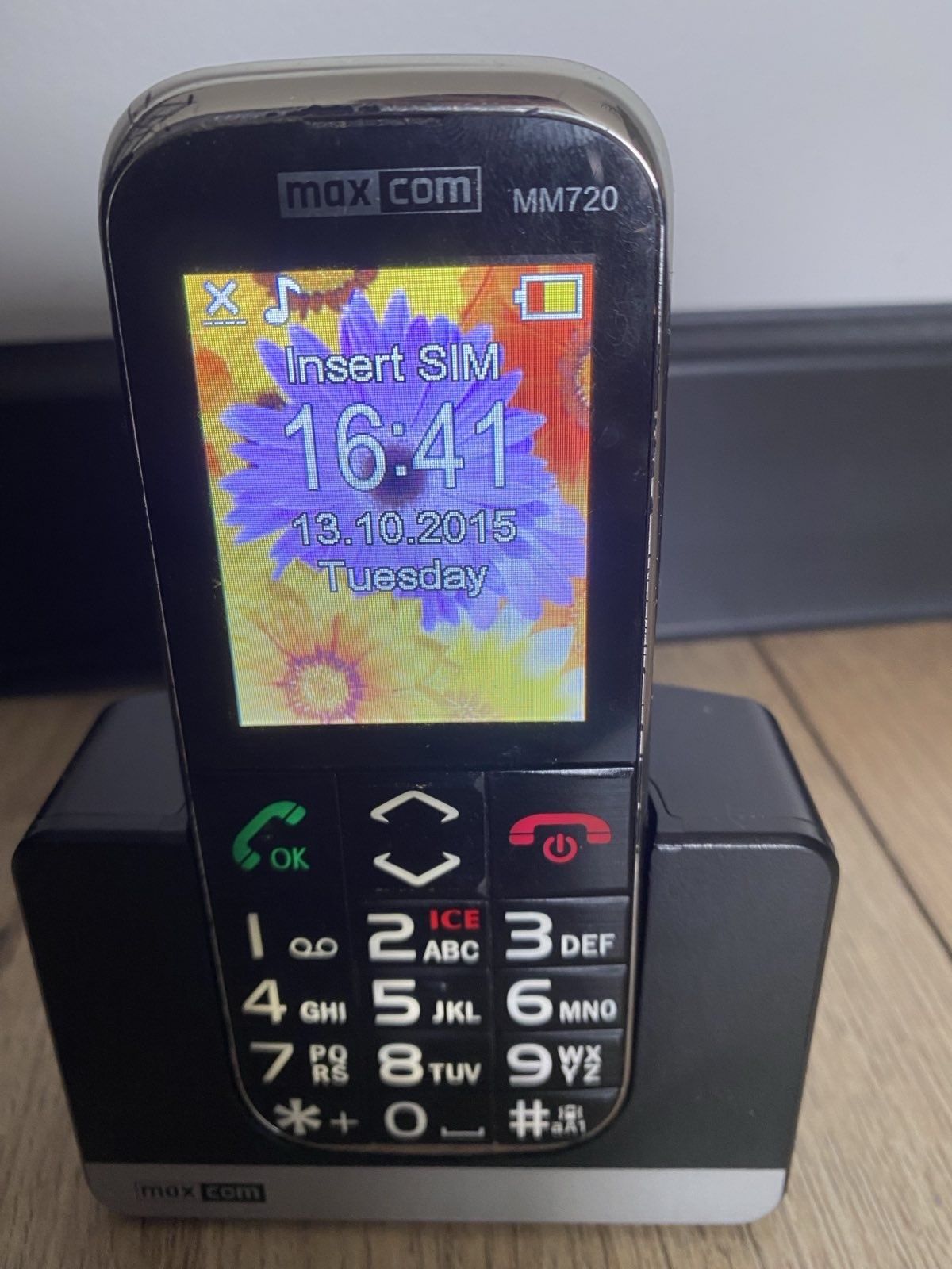 Telefon matki Max Com