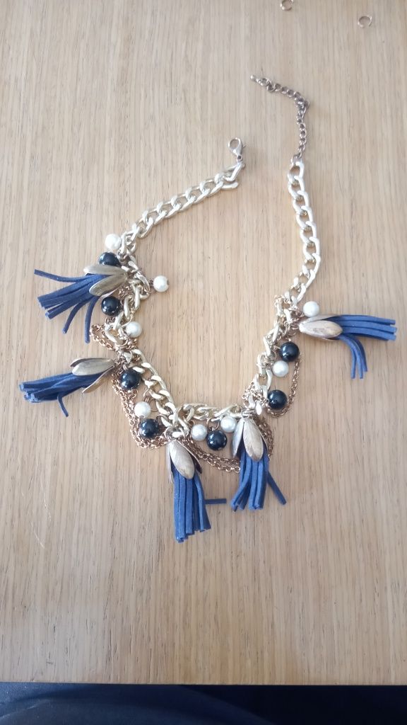Pulseiras, brincos....Bijuteria