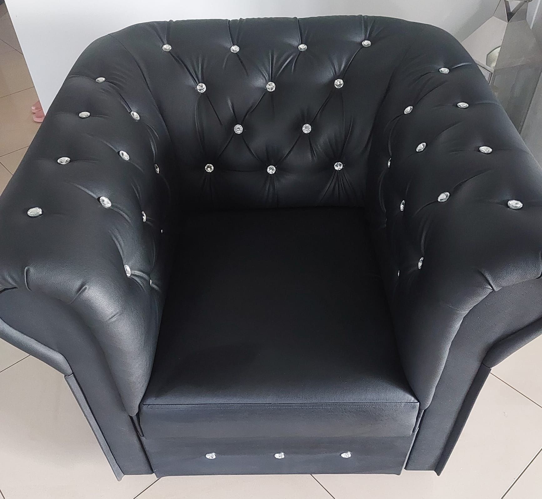 Fotel Chesterfield do salonu .