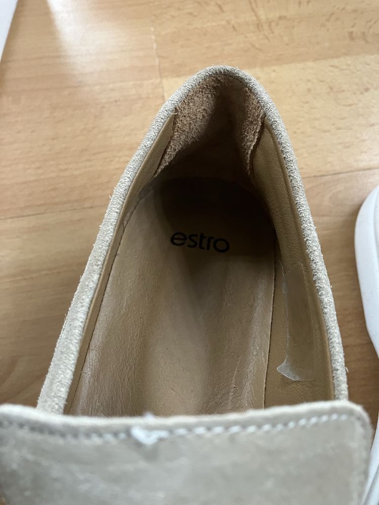 Damskie mokasyny beżowe Estro