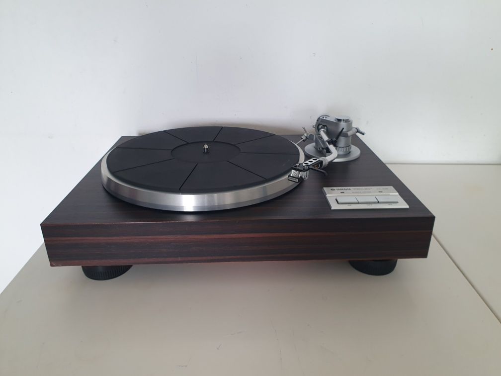 Yamaha YP-D9 , SAEC ULM-2 , Shure v-15 , gramofon