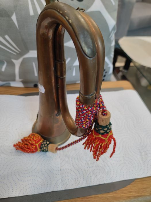 Trąbka wojskowa sygnałówka Francja