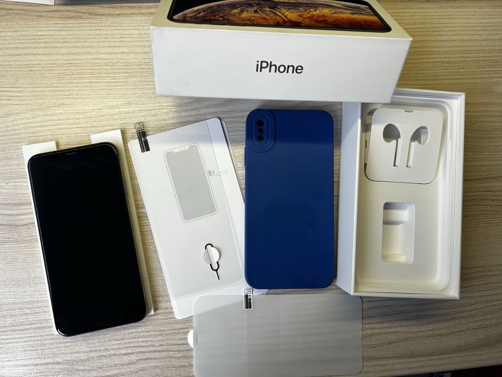 Продам iPhone XS Max gold 64 GB neverlock
