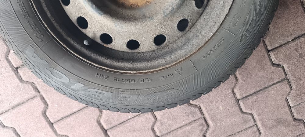 Felgi z oponami toyota r15 4x100