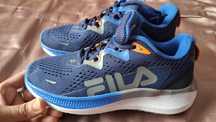 Кросівки     FILA