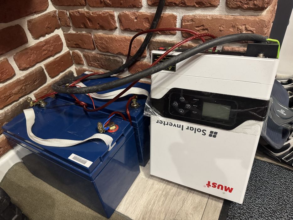 Гібридний сонячний інвертор Must 3200W 24V З ГЕЛЕВИМИ АКУМУЛЯТОРАМИ