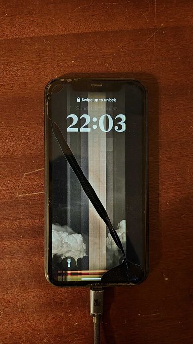 Iphone 11 c/Ecrã Frontal Partido