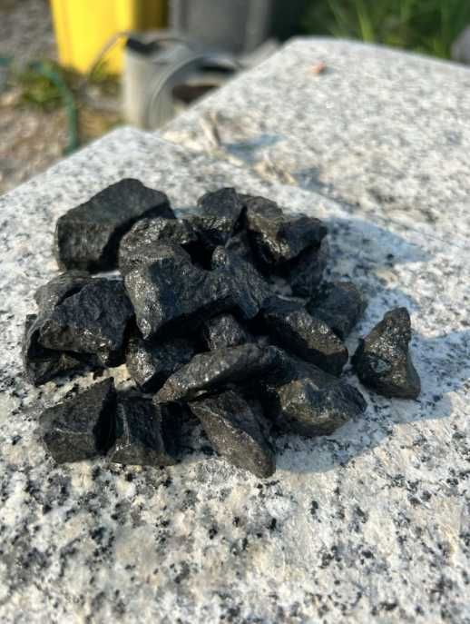 Czarny Grys Granitowy Kamień Ogrodowy Akwarium Opaska Rabata Parking
