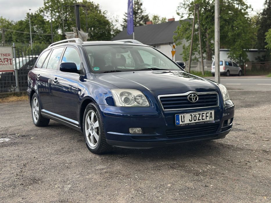 Toyota Avensis Zarejestrowany, niski przebieg, dobrze wyposażony