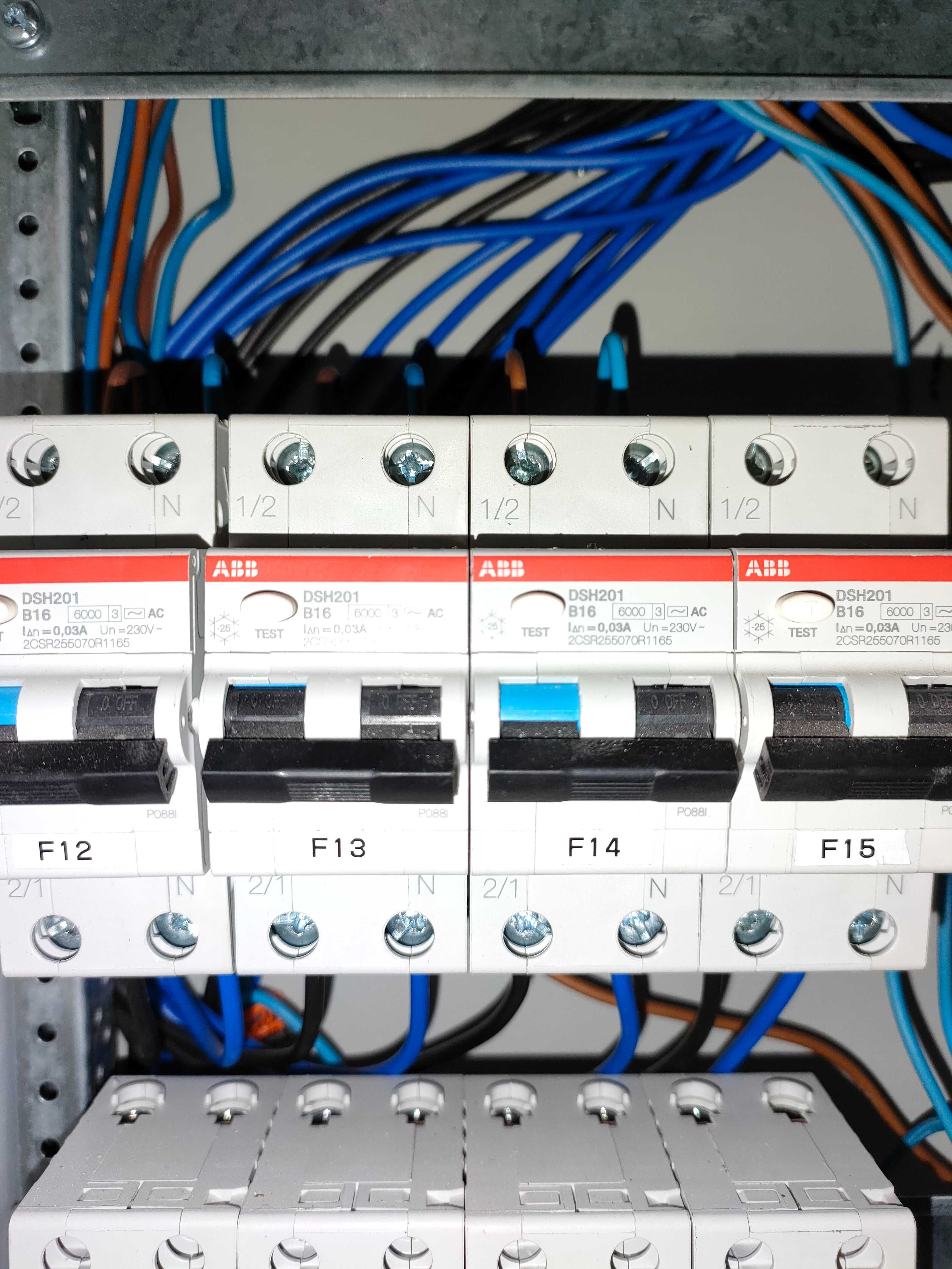 Elektryk - Usługi elektryczne, pomiary, monitoring, awarie.