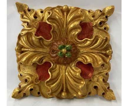 Talha, florão em madeira de castanho dourado c/pintura