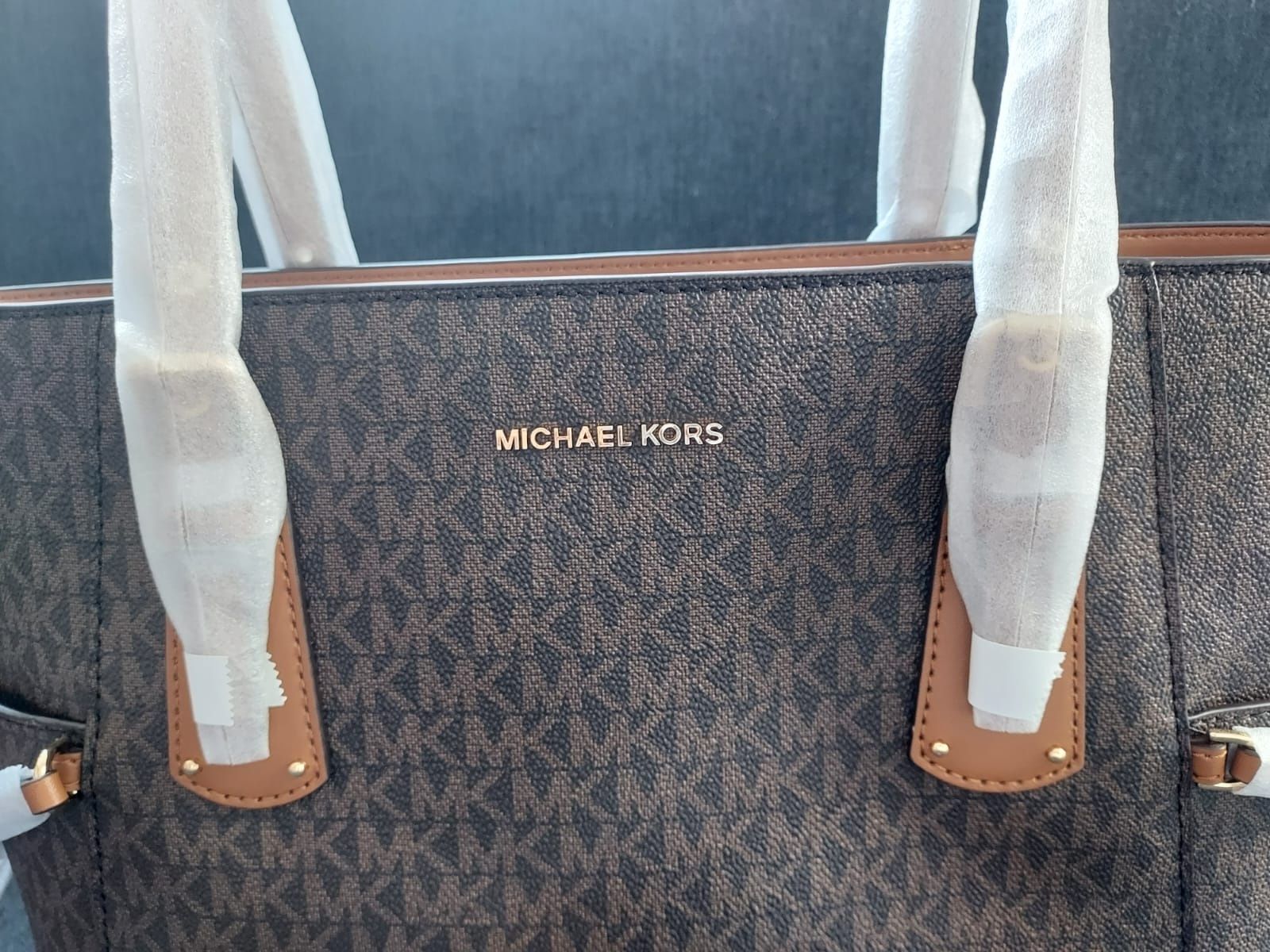 Promocja -  torebka Michael Kors - Vouager
SHOPPERKA VOYAGERSHOPPER