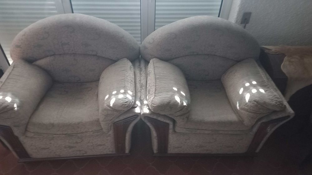 2 Sofás individuais