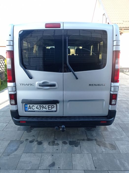 Рено трафік оригінальний пасажирський бус