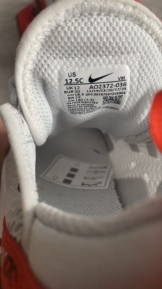 Nowe, oryginalne buty nike, rozmiar 30