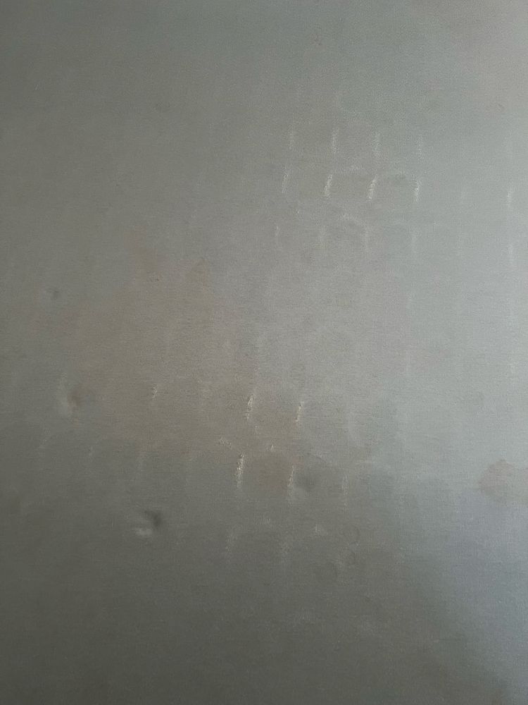 Łóżko 160 x 200 materac z nóżkami