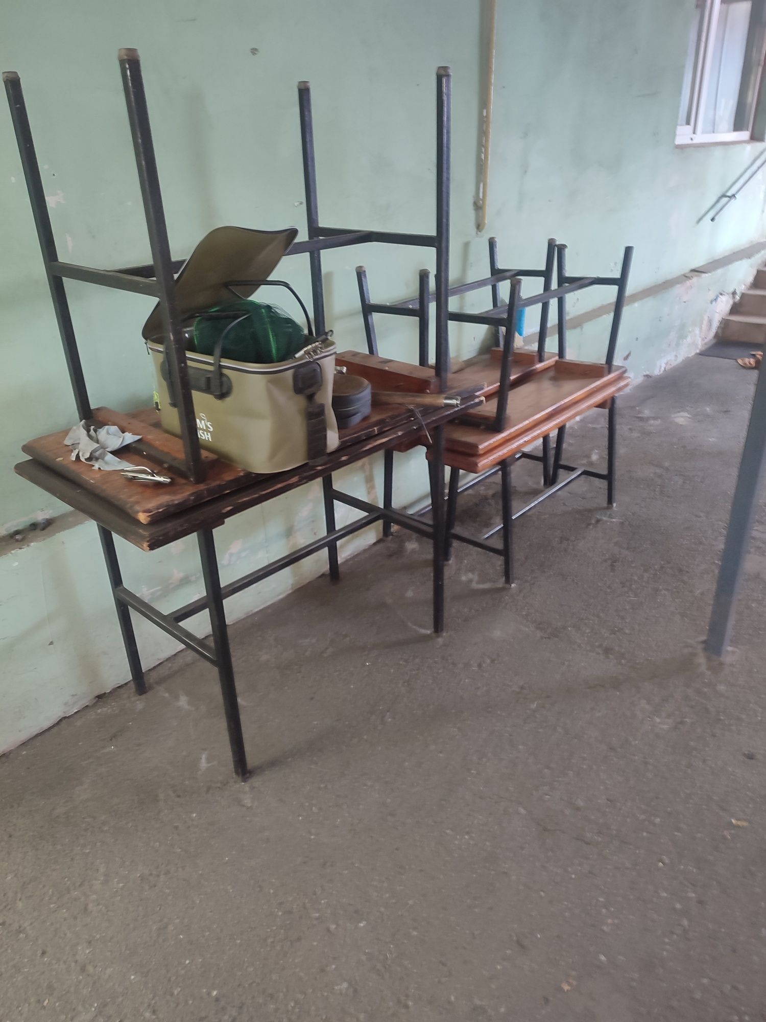 Стіл із лавками.3 комплекти..