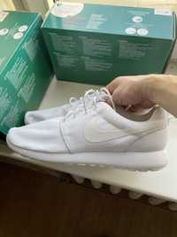 Новые кросовки Nike 49,5р