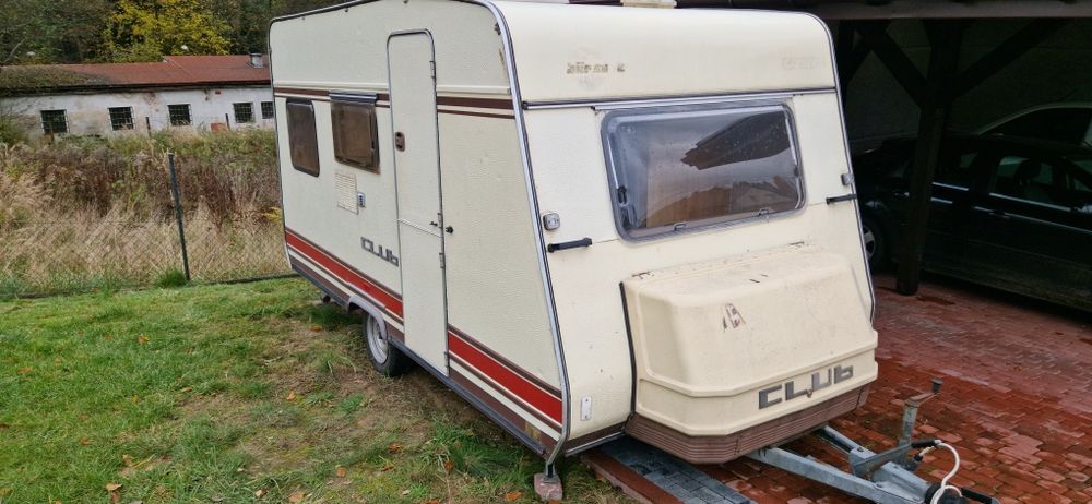 duża lekka przyczepa kempingowa buerstner 2 x łóżko łazienka namiot