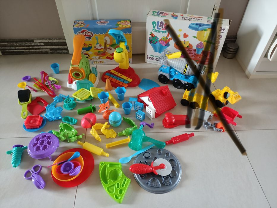 6 zestawów Play doh