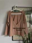 The Odder Side V-back bluzka longsleeve M / 38 oversize