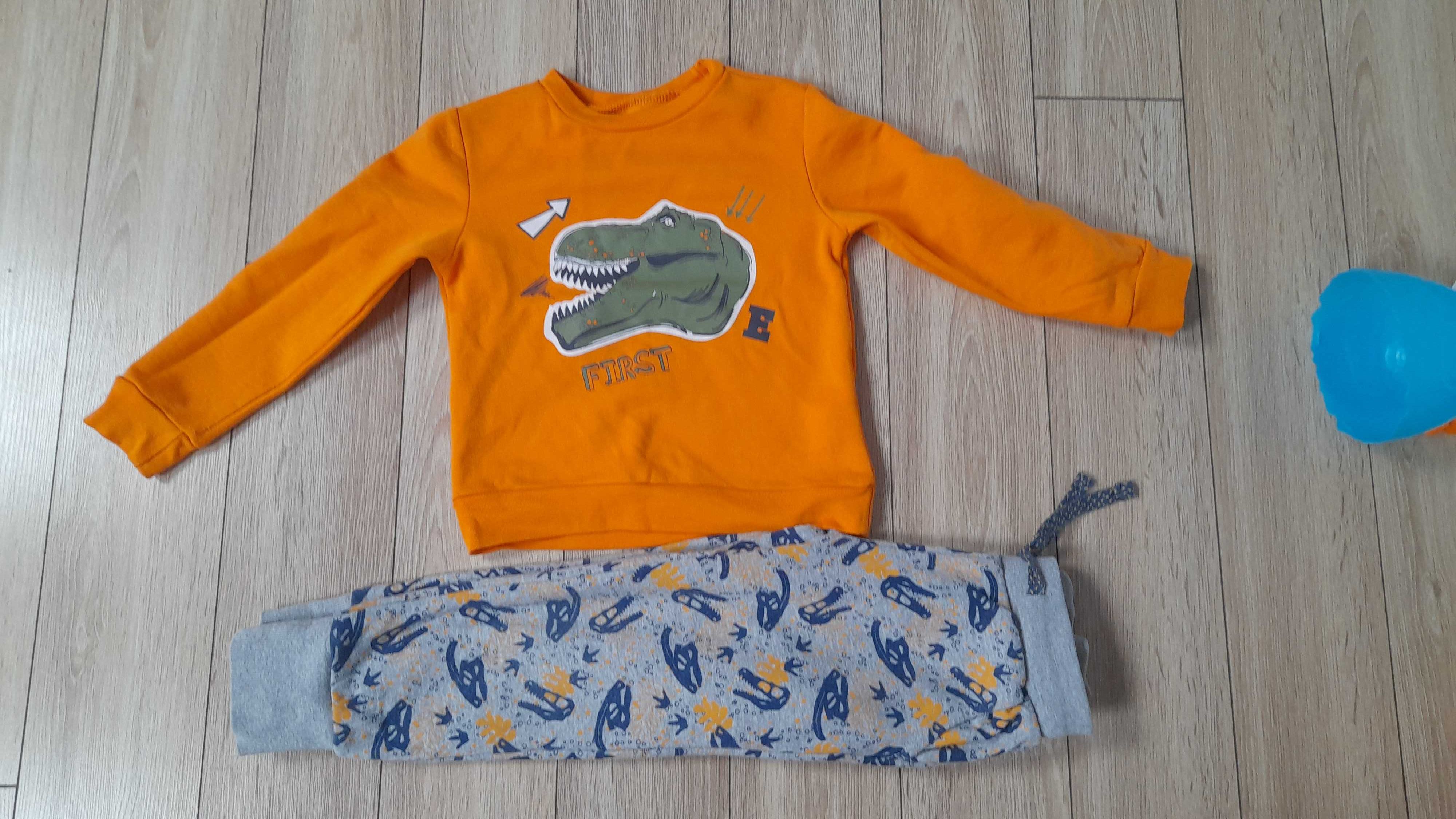 Dres dla chłopca komplet zestaw bluza spodnie dinozaury wiosna lato