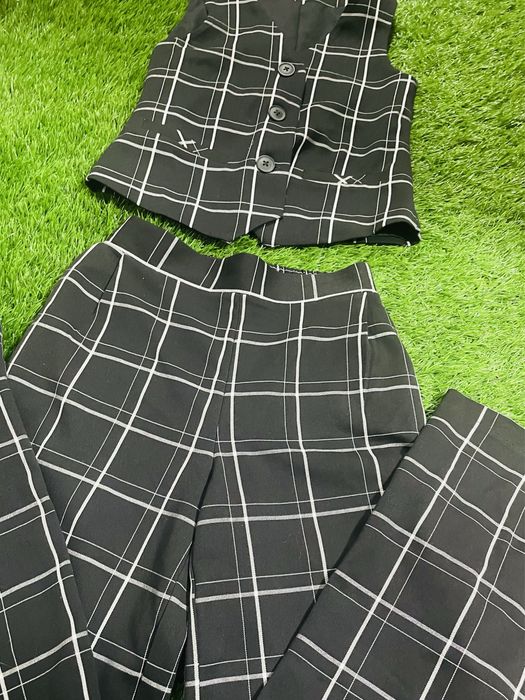 Продам костюм на дівчинку