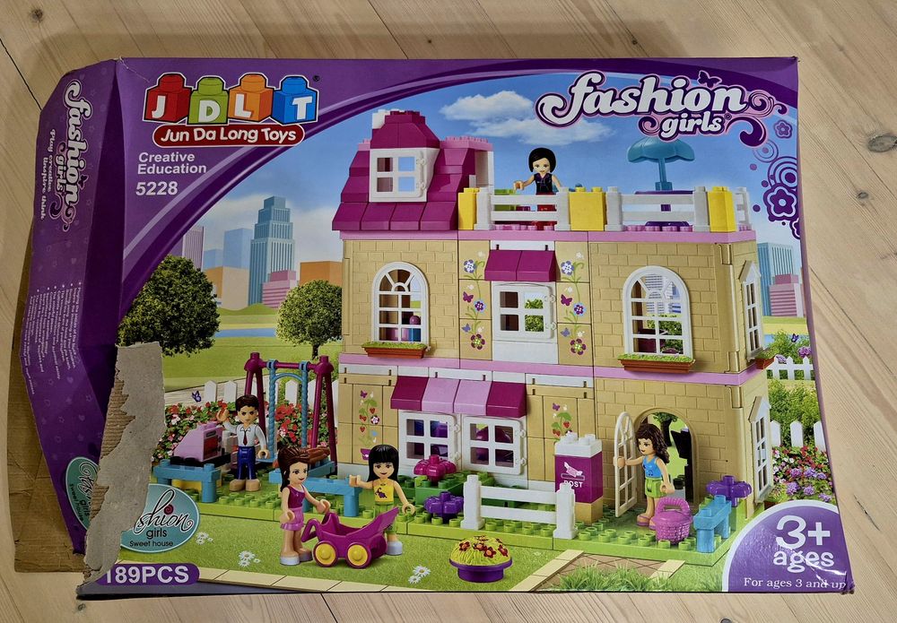 Конструктор JDLT, Двоповерховий будинокок друзів", 189 деталей