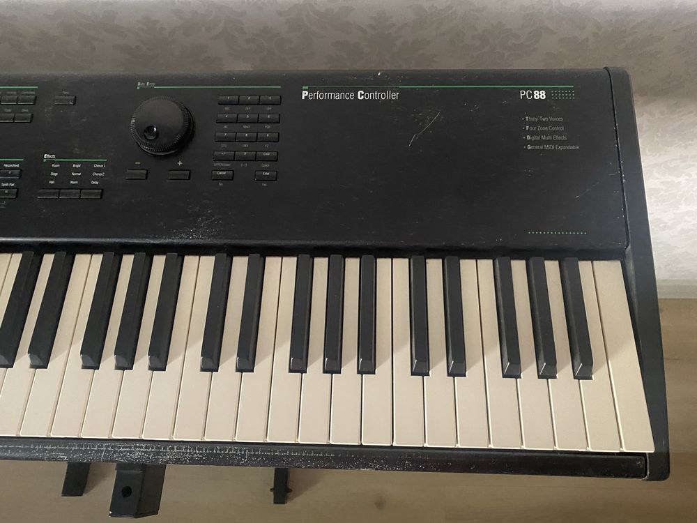 Kurzweil PC88 puanino elektryczne