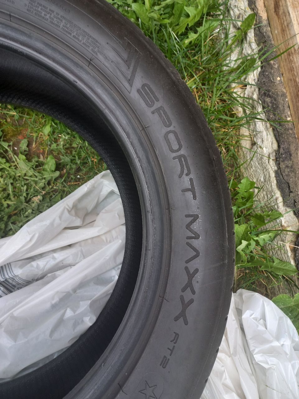 Літні шини Dunlop 225/55 R17