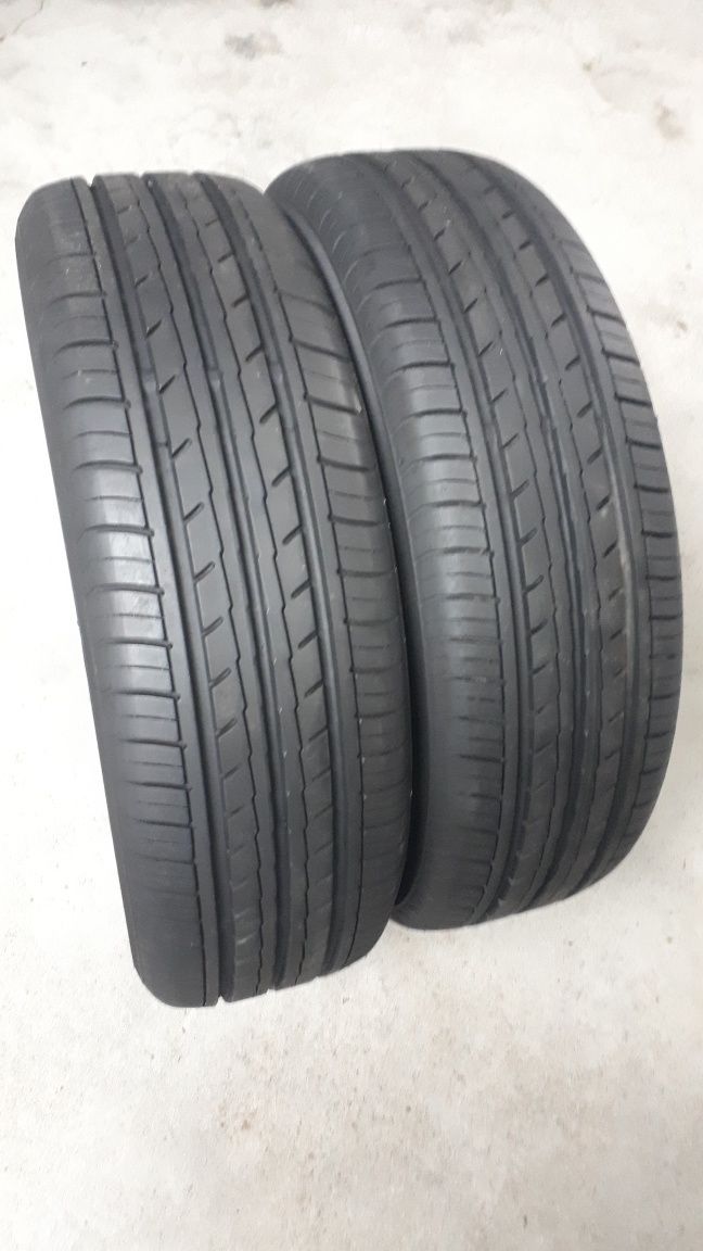 Dois pneus como novos  185/65 r15 Yokohama p/ Peugeot 207, 208