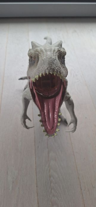 Jurassic World Dinozaur Indominus Rex dźwiek