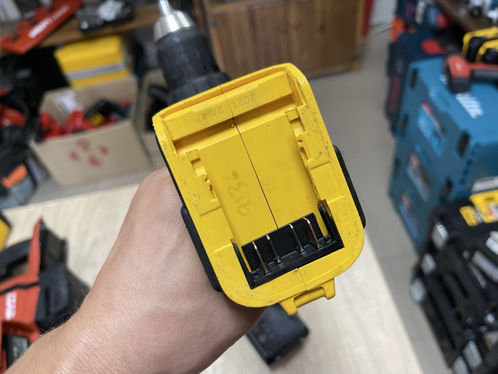 DeWalt DCD777 / вживаний акумуляторний шуруповерт Девольт
