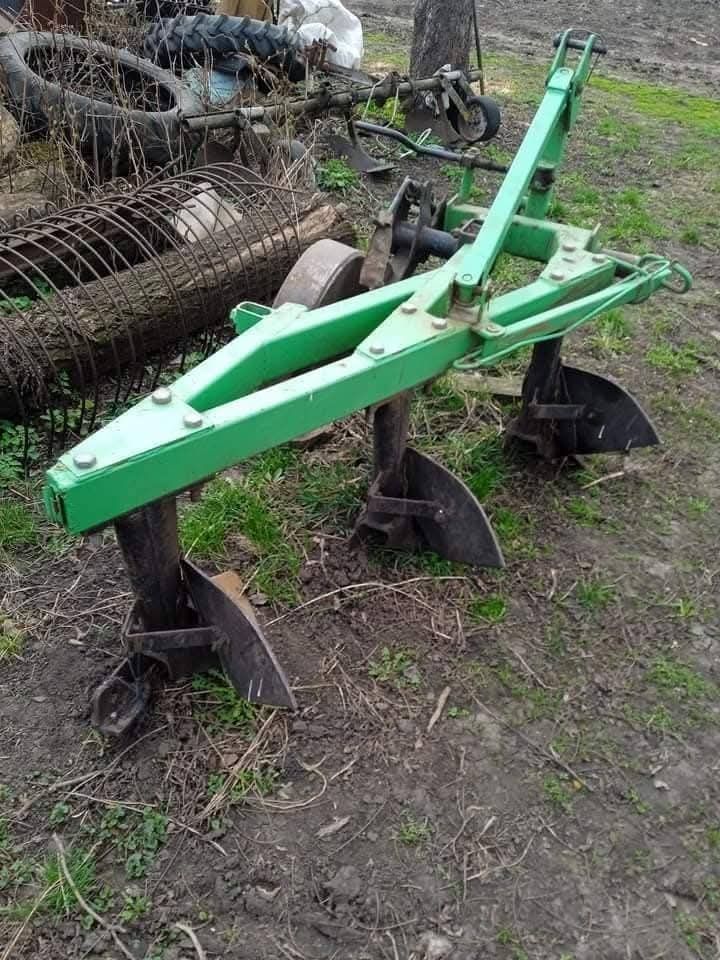 Продам плуг 3.25
