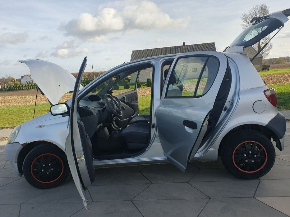 TOYOTA Yaris / / 1.0 Benzyna  / / Export  / /