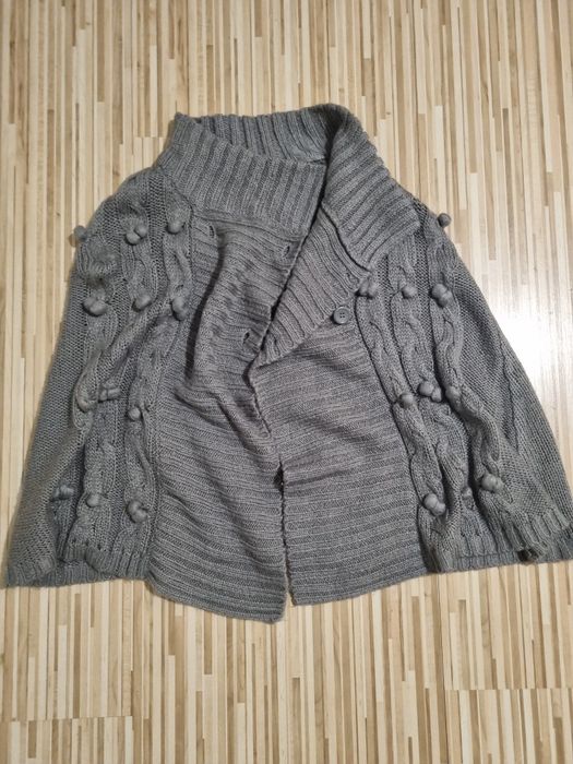 Peleryna/kardigan F&F pomponiki rozm.S