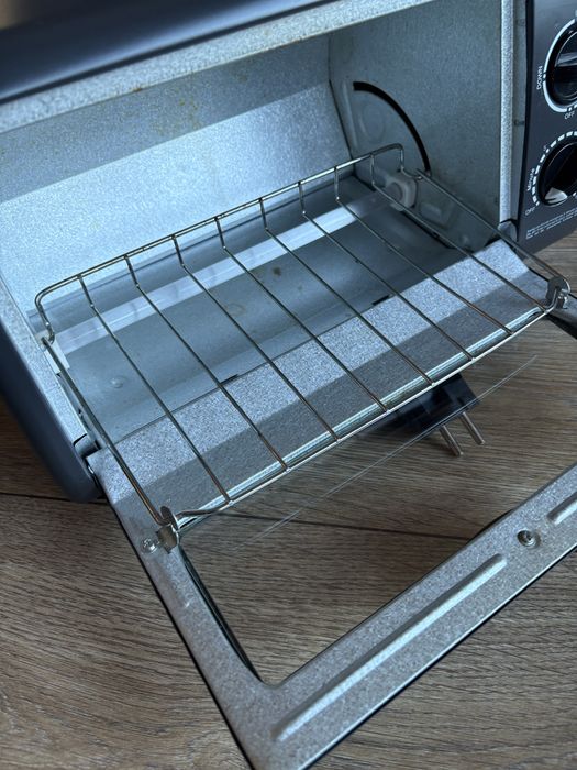 Mini piekarnik elektryczny